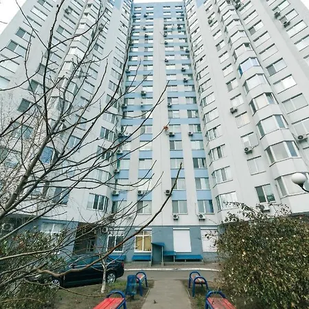 Квартира Vip Класса Рядом С Терминалом Brovary Exterior photo